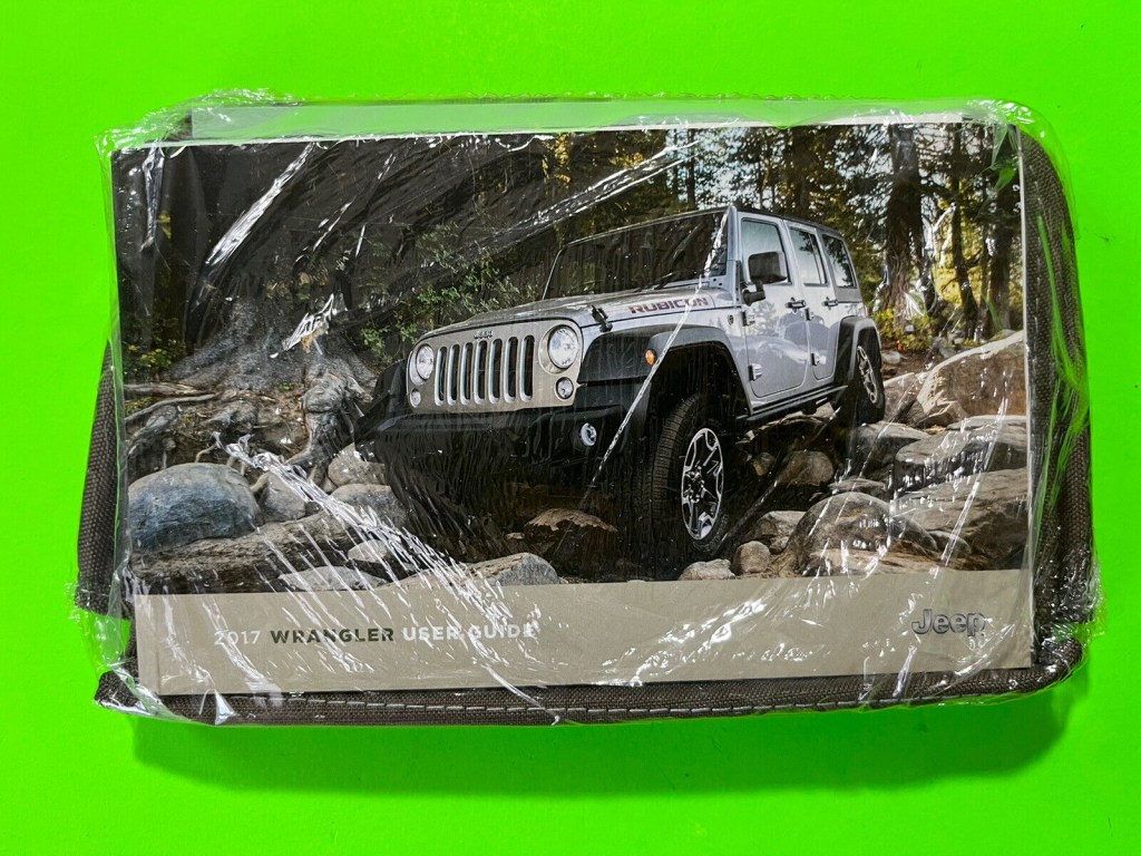 Picture of: Jeep WRANGLER Factory Owners Manual User Guide Set &amp; Case