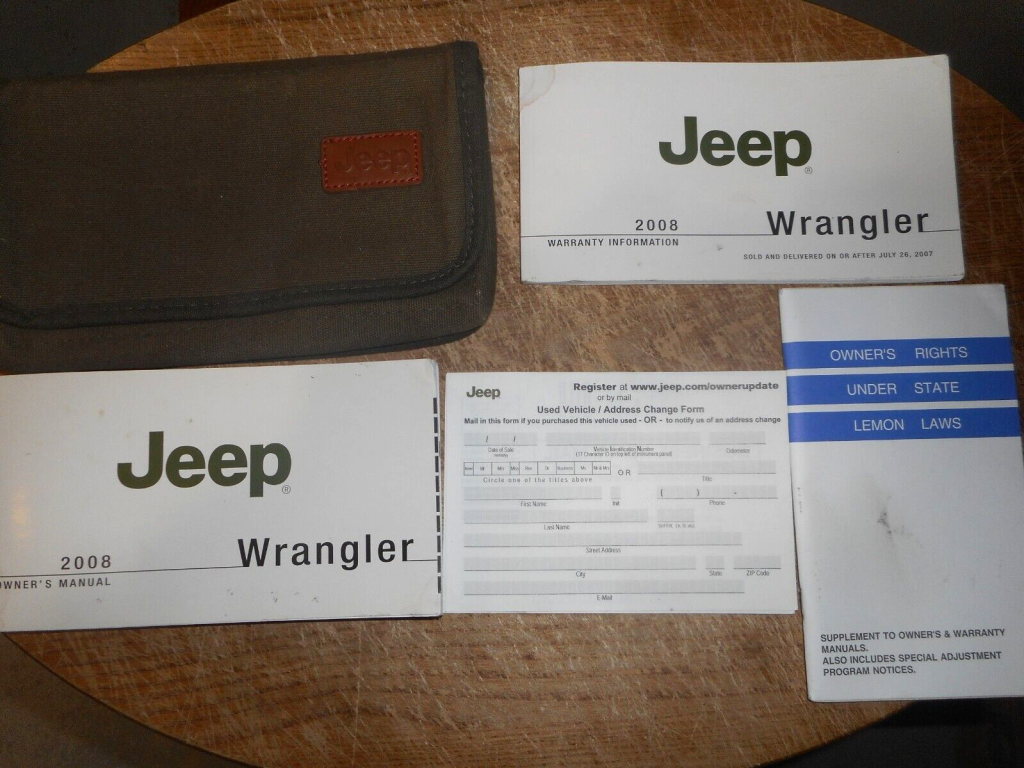 Picture of: Jeep Wrangler Owners Manual User Guide Booklet w/Case