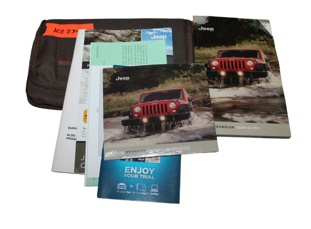 Picture of: Jeep Wrangler owners manual with case Sahara Rubicon X Sport Jee   eBay
