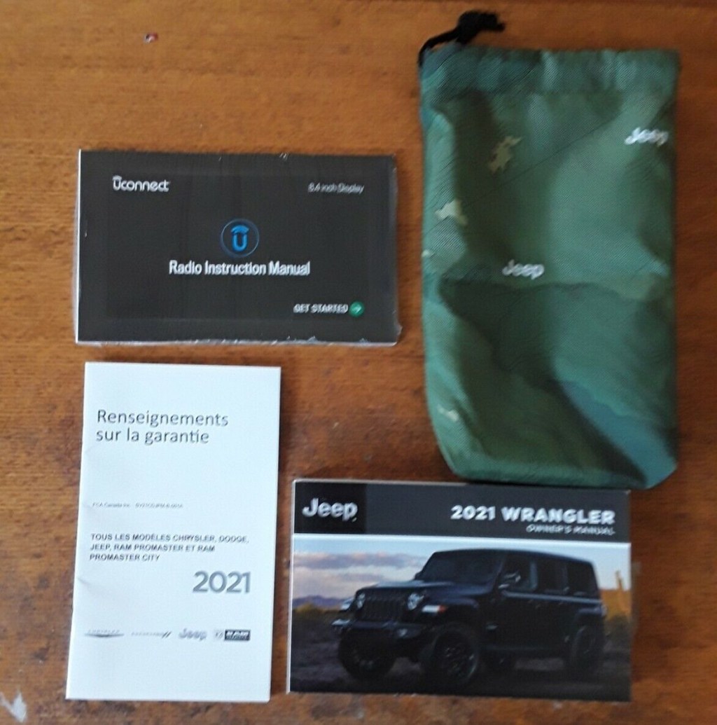 Picture of: OEM  JEEP WRANGLER OWNERS MANUAL USER GUIDE WITH STORAGE POUCH